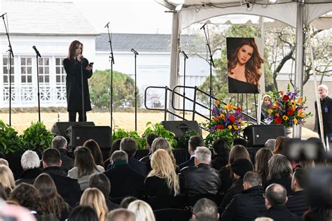 Lisa Marie Presley Elvis Funeral