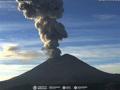 Eruption at Popocatepetl ejects dense ash up to 8.5 km (28 000 feet) a.s.l., Mexico - The Watchers