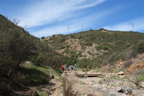 Hikers on the Oak Canyon Trail at Mission Trails Regional Park