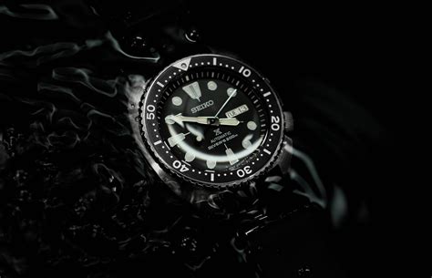 The 12 Best Dive Watches under $500 | Improb