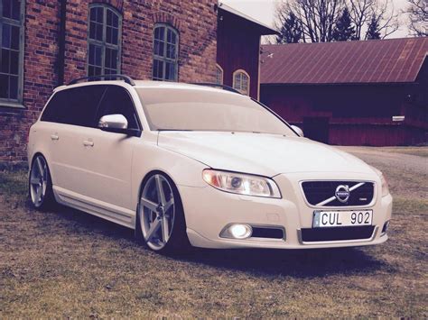 garage | 2,5FT Volvo V70 R-Design (2011) Volvo Wagon, Volvo Cars, Volvo ...