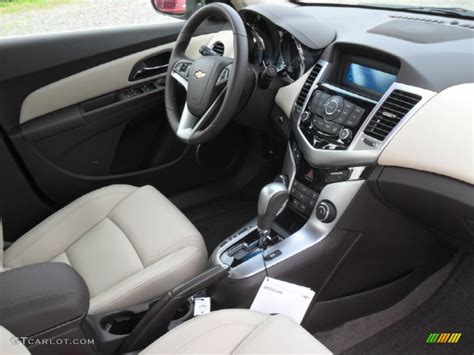 Cocoa/Light Neutral Interior 2012 Chevrolet Cruze LTZ Photo #56553397 | GTCarLot.com