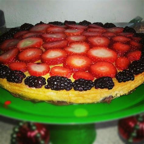 Chocoflan with strawberries and blackberries made by me #ChristmasEve Chocoflan, Blackberries ...