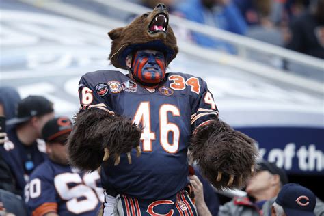 Chicago Bears “Bearman” Don Wachter Named “Hall Of Fans” Finalist ...