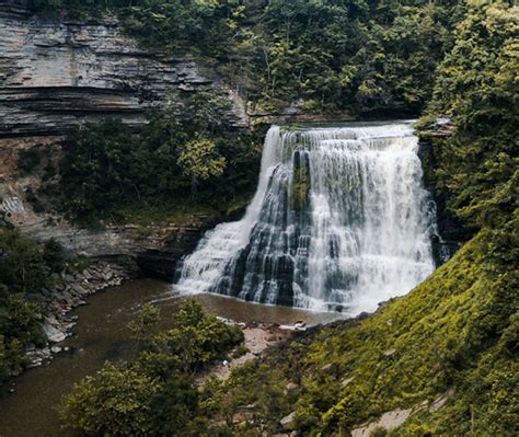 6 Stunning Waterfalls in Tennessee You Need to Visit - Scenic States