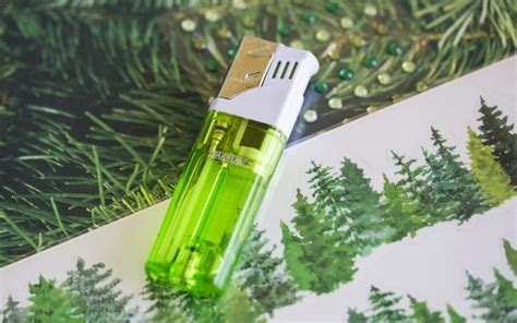 High DIY: 15 Creative Ways to Decorate a Lighter | Paper light, Diy ...