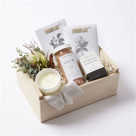 The Best Beauty Gifts for Christmas | Thoughtful hostess gift, Hygge ...