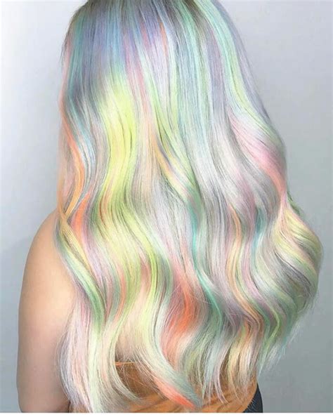 36 Beautiful Holographic Hair Trend Pictures That Are So Stunning You Can't Look Too Long At Them