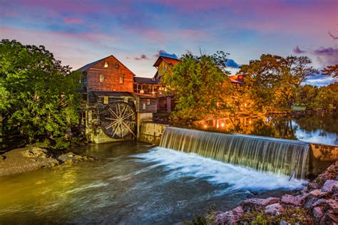 Visit Tennessee: Unique Things to Do in Pigeon Forge | VacationRenter Blog