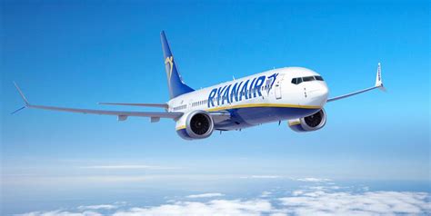 Ryanair's New 197-Seat Boeing 737 MAX 8-200 - One Mile at a Time