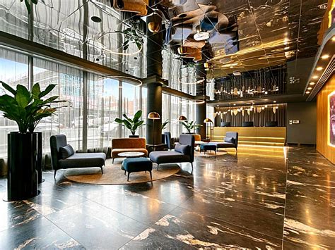 Top 20 Luxury Hotels in Melbourne - Sara Lind's Guide 2024