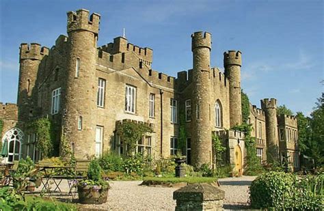 Ruthin Castle, romance still lives in North Wales | Castles in england ...