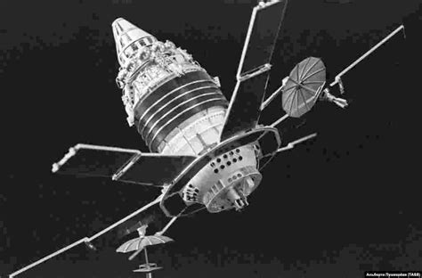 Lost In Space: The Weird & Wonderful, Cold War-Era Satellites Still ...