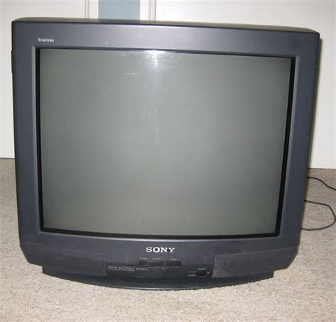 Sony Trinitron 25" CRT TV | Freestuff