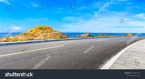 60,409 Seaside road Images, Stock Photos & Vectors | Shutterstock