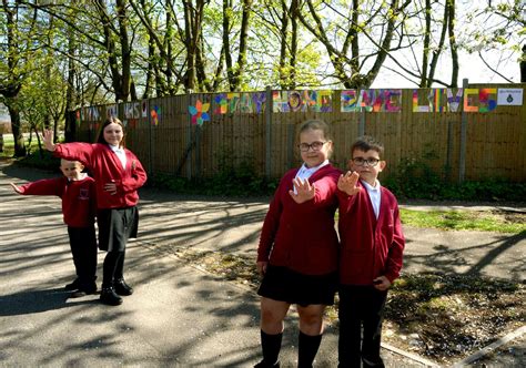 Hardwick Primary School pupils in Bury St Edmunds show support for key workers fighting coronavirus