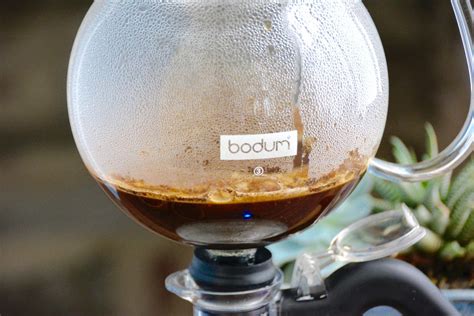 How To Brew Coffee Using A Vacuum Siphon Coffee Maker: Recipe Included - Baked, Brewed, Beautiful