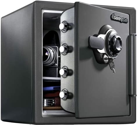 7 Best Fireproof Gun Safes | Buyer's Guide & Reviews | 2024 - Paintball Buzz