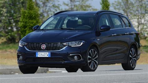 New Fiat Tipo Station Wagon estate 2016 review - pictures | Auto Express