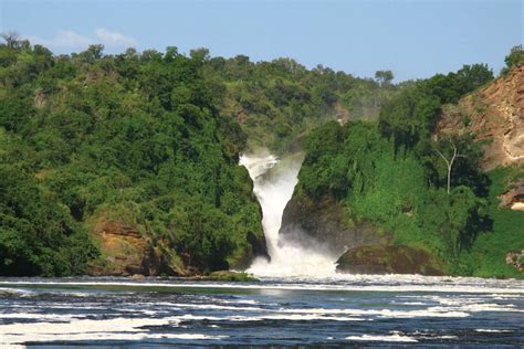 Murchison Falls National Park | Safari | Lodges | Boat cruise