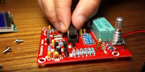 DIY Transistor Tester Kit Review - Hiland M12864 - Maker Advisor