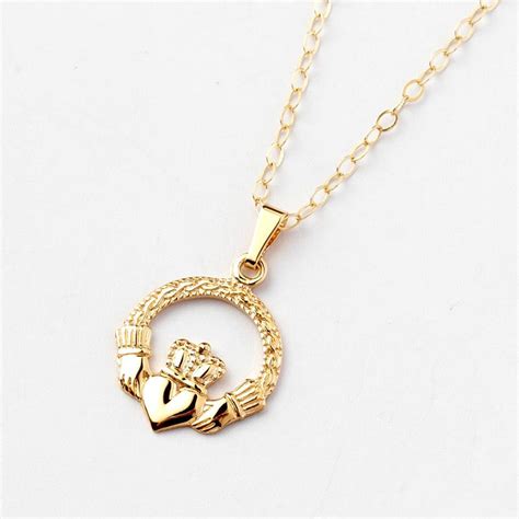 Claddagh Pendant: A necklace variant of Claddagh Ring | Brian de Staic Irish Jewellery