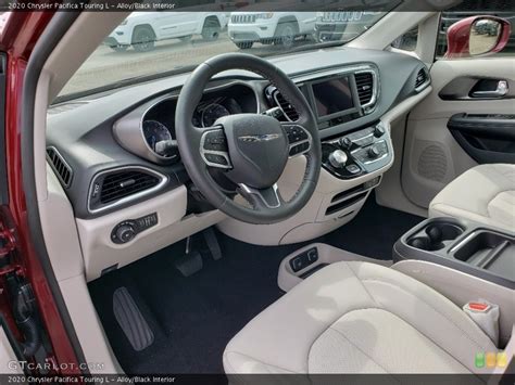 Alloy/Black Interior Photo for the 2020 Chrysler Pacifica Touring L #135078508 | GTCarLot.com