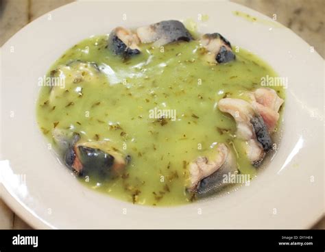 Jellied eels with eel liquor sauce or Parsley sauce at M. Manze Pie ...