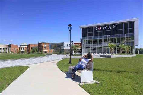 Rowan College at Burlington County | Landscape Forms | Archello