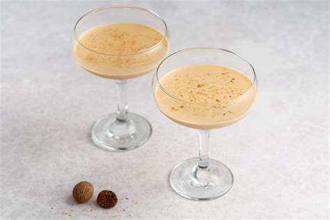 Brandy Alexander Cocktail Recipe