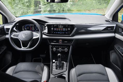 2023 Volkswagen Taos Interior - Good Looking And Impressed - Inside The ...