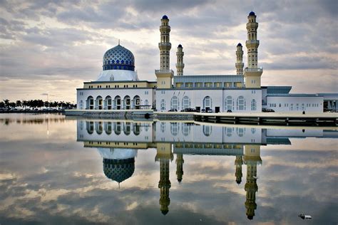 Masjid Bandaraya - Sabah State Mosque Malaysia - XciteFun.net