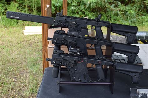 Photos: Hands-on with the New 9mm Kriss Vector at Big 3 East | OutdoorHub