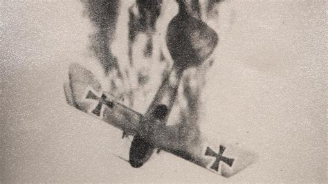 These WWI aerial dogfight photos are incredible. Too bad they're fake.