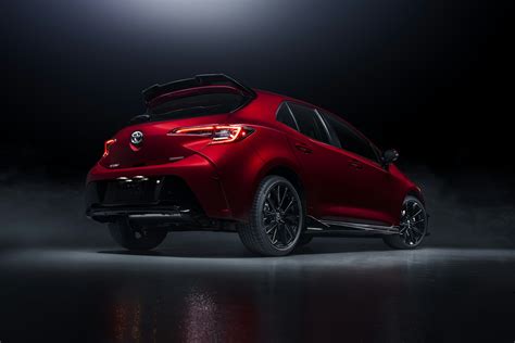 2021 Toyota Corolla Hatchback Special Edition Makes Red the New Colour of Envy | Toyota Canada