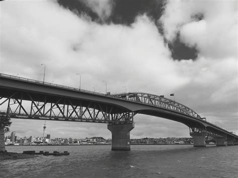 Harbour Bridge in Auckland | Auckland, Bridge, Harbour