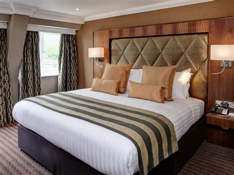 Hotels In Kent | Hotels In Sevenoaks | Donnington Manor Hotel