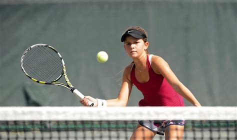 Texas teen Fiona Crawley pursues gold ball at USTA Clay Court ...