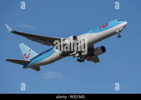 Boeing 767 TUI take off Stock Photo - Alamy