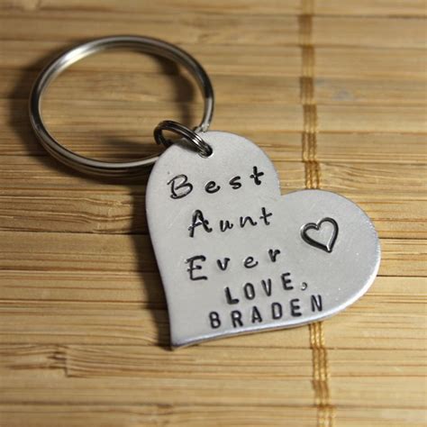 Keychain - Best Aunt Ever | Aunt gifts, Best aunt, Sentimental gifts