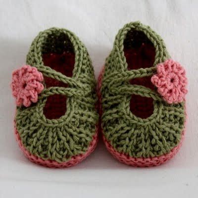 Crochet Baby Shoes – Video Tutorial | PinPoint