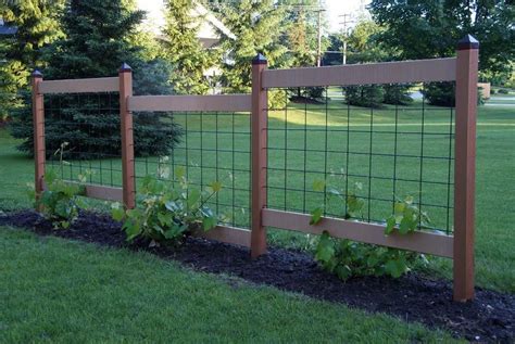 4' hog wire fence wood grape trellis - Google Search#fence #google # ...