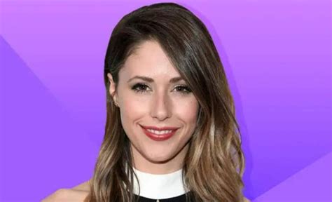 Amanda Crew Eye Color, Hair Color, Amanda Crew, American Actress, Body ...