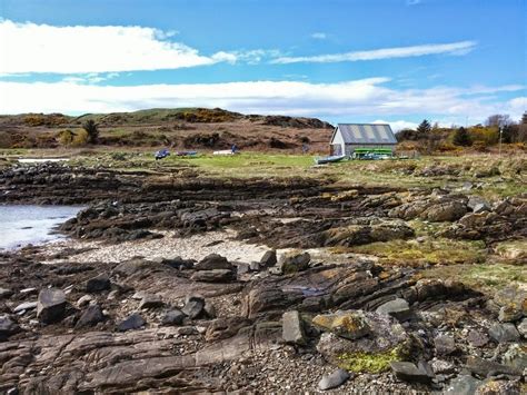 A travel guide to the Isle of Gigha - Adventures Around Scotland