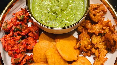 Bhajiya Platter / Pakore platter (Onion Bhajiya, Aloo bhajiya & Mix ...