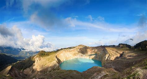 Mount Kelimutu Flores – Indonesia Islands