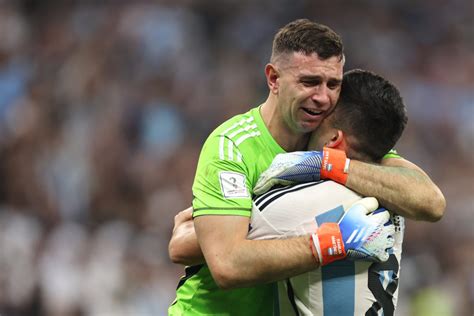 Image: Emi Martinez lets all of his emotion out after winning the World Cup