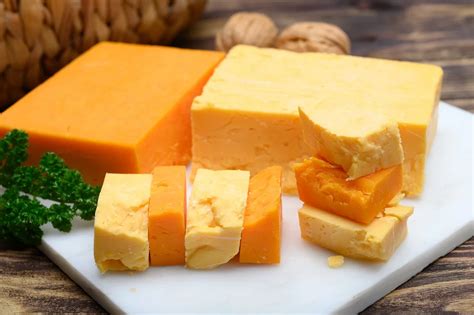 How To Make Cheddar Cheese - A Simple Guide