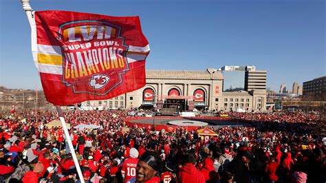 Kansas City Chiefs Parade Highlights - Molli Donielle