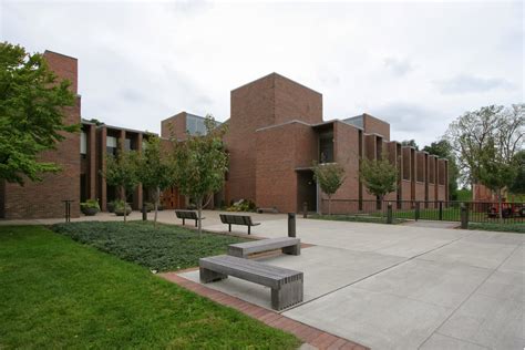 Architecture as Aesthetics: First Unitarian Church of Rochester, Louis Kahn